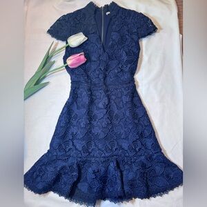 ALICE + OLIVIA
Butterfly Lace Mini Dress
Navy blue 
Size 6